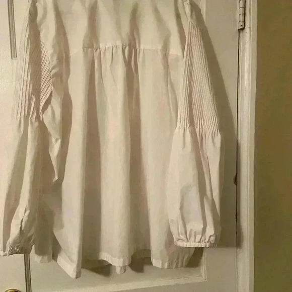 Denim 24 long sleeve white button blouse size 32w. - Picture 2 of 6